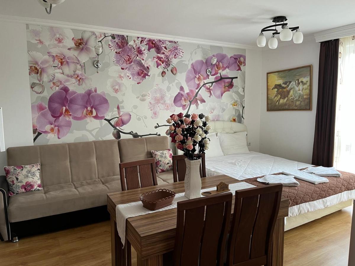 Apart Sweet Homes 5 - Apartments For Guests Napospart Kültér fotó