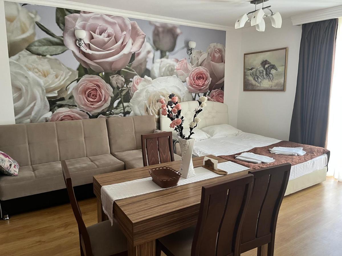 Apart Sweet Homes 5 - Apartments For Guests Napospart Kültér fotó